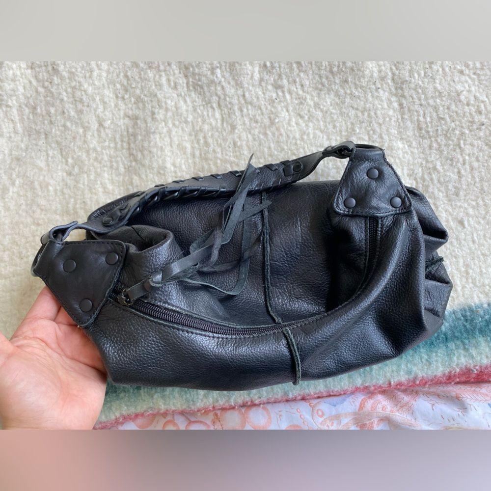 Black Kenneth Cole Handbag with Chain Details - Picture 4 of 7